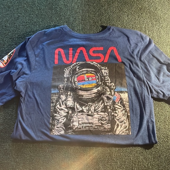 NASA tee - Picture 2 of 2